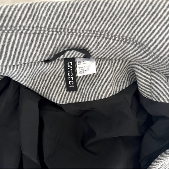 H&M Boxy Twill Coat - Picture 3 of 4